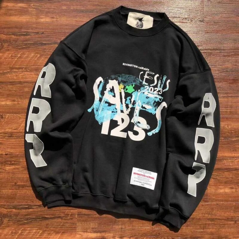 Essential Black Saver Sweatshirt