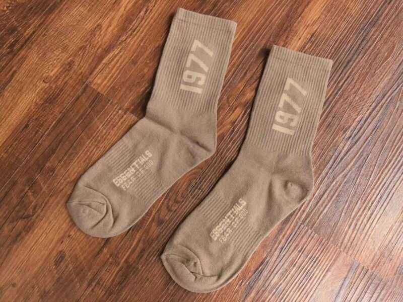 Essentials 1977 Brown Socks
